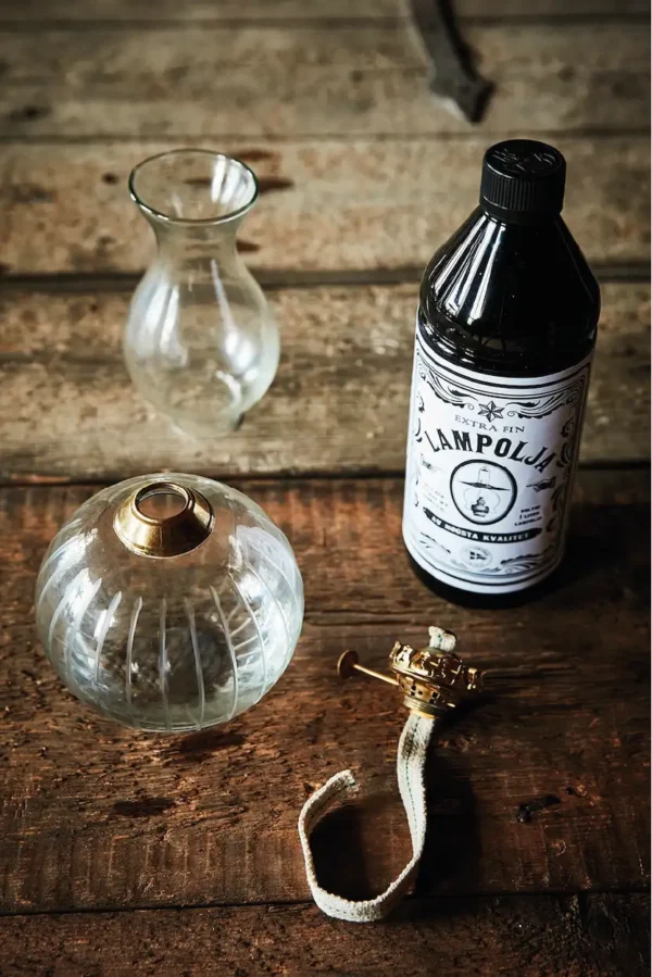 Fotogenlampa och lampolja
